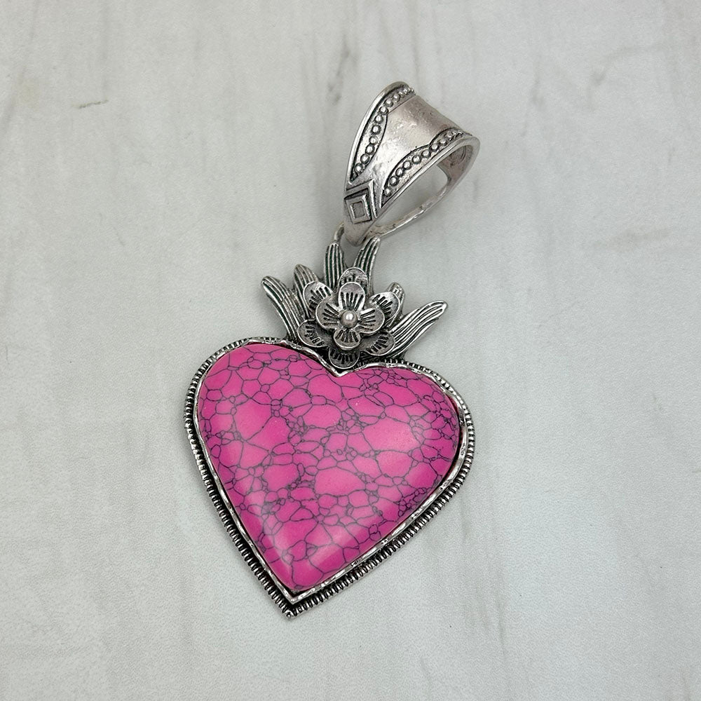 PD250110-01          Silver metal with blue turquoise stone heart Pendent