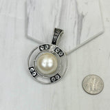 PDO-0727-04                         Silver metal with cream pearl beads Pendent