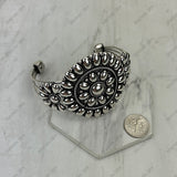 BB04124-SB          Silver-toned open cuff Bracelet