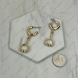 BE1034-GD            Golden metal horse bite Earring