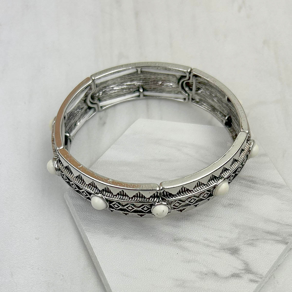 BR181015-01-WHITE                        Silver metal with white stone bracelet