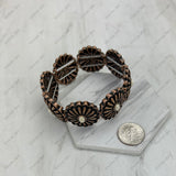 BRY251124-02-BLUE                Copper metal with blue oval stone stretchy Bracelet