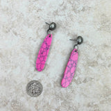 ERZ230405-02       Silver with hot pink stone teardrop Earrings