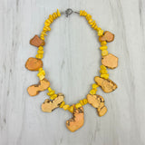 NKS231028-08                    Orange stone nuggets with big flat chips Necklace