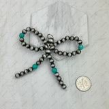 PD250208-05         6mm Silver Navajo pearl with green turquoise stone beads bow tie pendent