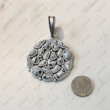 PDS250330-01-BLUE              50mm Round Silver metal with Blue TQ stone Pendent