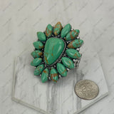RGY220430-01-GREEN            Silver metal with green stone flower stretch Ring