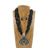 YNE4856BK               15'' three black stone chips strings with large squash blossom Pendent Necklace